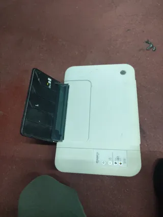 Impresora HP Deskjet 1512 sin el cargador