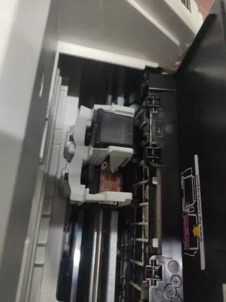 Impresora HP Deskjet 1512 sin el cargador