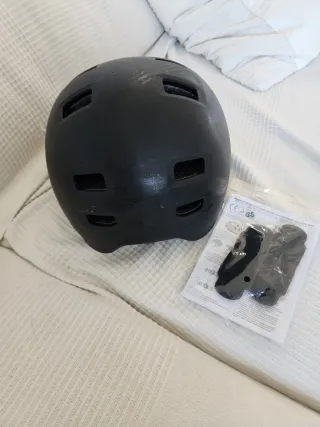 Casco negro Oxelo