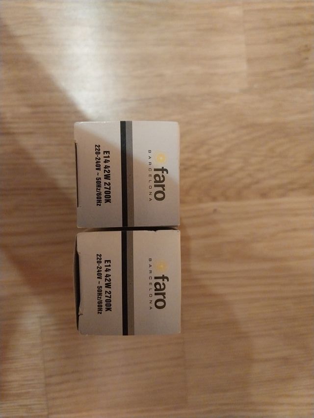 Bombillas Faro Barcelona E14 42W 630lm