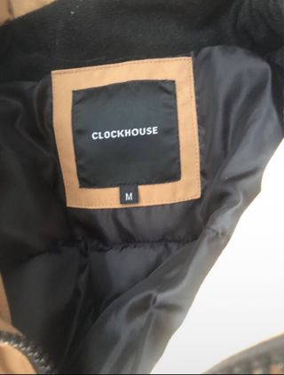 Chaquetón marrón CYA con capucha con muy poco uso