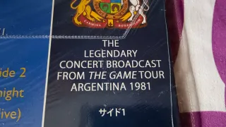 Queen - Playing The Game Vinilo