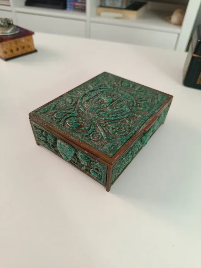 Caja Marmolina Verde Diseño Azteca