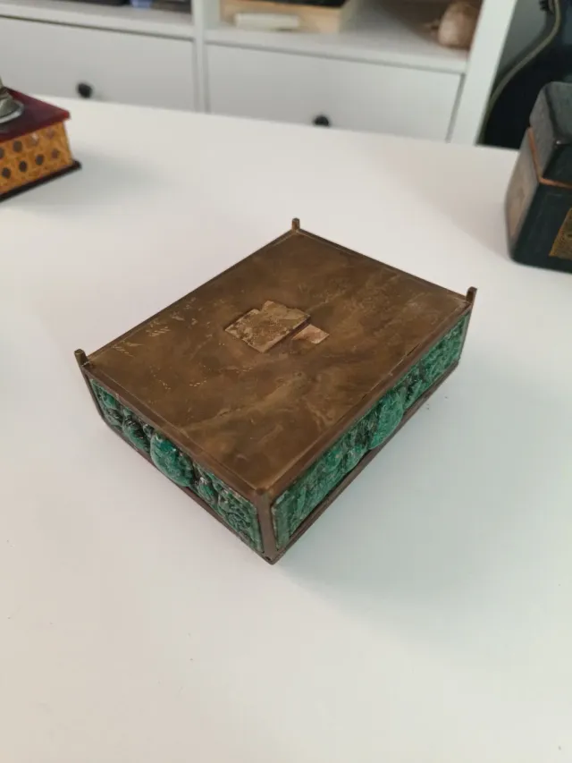 Caja Marmolina Verde Diseño Azteca