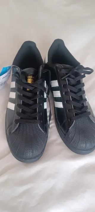 Adidas Superstar Talla 42 Negras Blancas