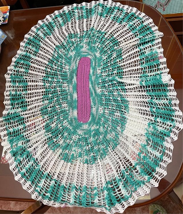 Tapete redondo tejido beige hecho a mano