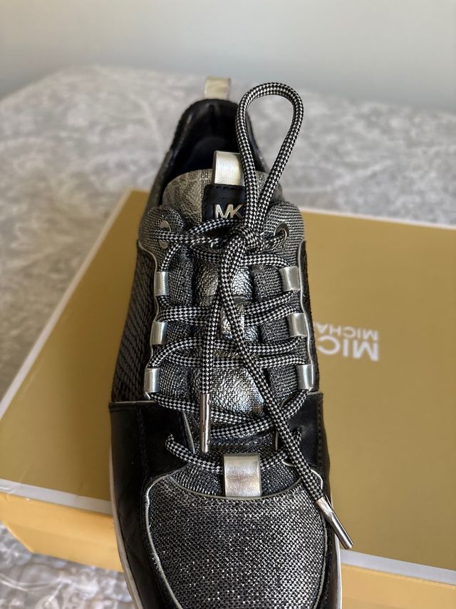 Deportivas Michael Kors Cosmo Trainer Negro/Plata