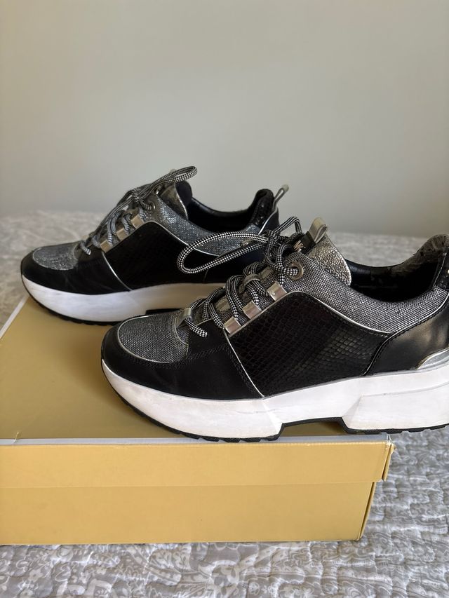 Deportivas Michael Kors Cosmo Trainer Negro/Plata