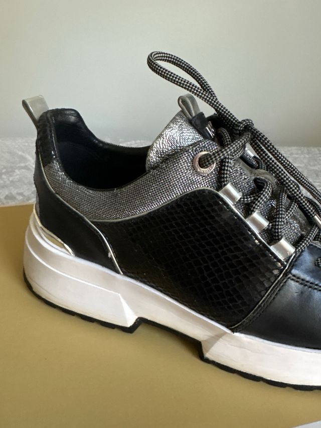 Deportivas Michael Kors Cosmo Trainer Negro/Plata