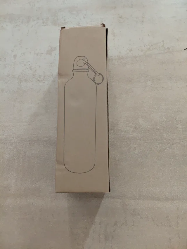 Botella de metal azul