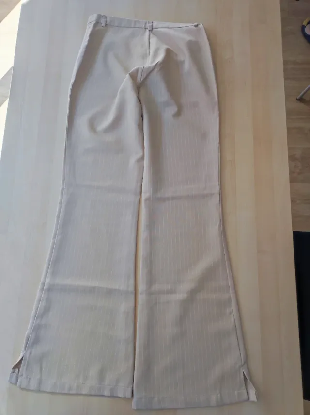 Pantalón vestir beige