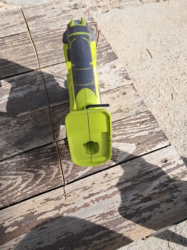 Sierra de Calar a baterías  Ryobi