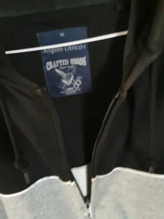 VER FOTOS chaqueta gris/sudadera rojo talla xl