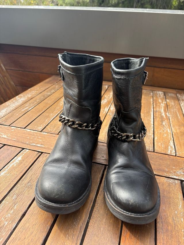 Botas negras cuero talla 39