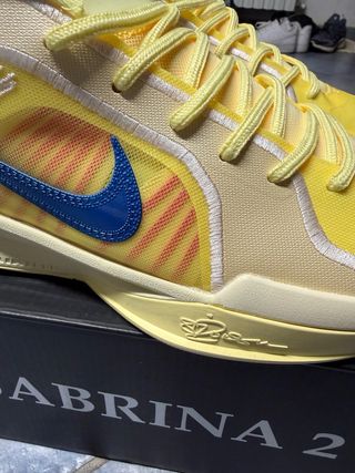 Nike Sabrina 2 Giallo/Blu