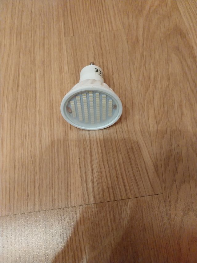 Bombilla LED GU10 5W 3000K Cálida