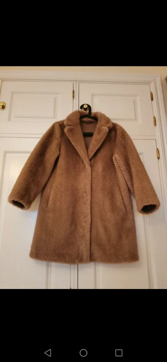 Chaquetón piel sintética marrón