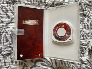 PSP Essentials Tomb Raider Legend - Lara Croft