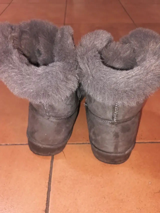 Botas grises ante forradas t. 38