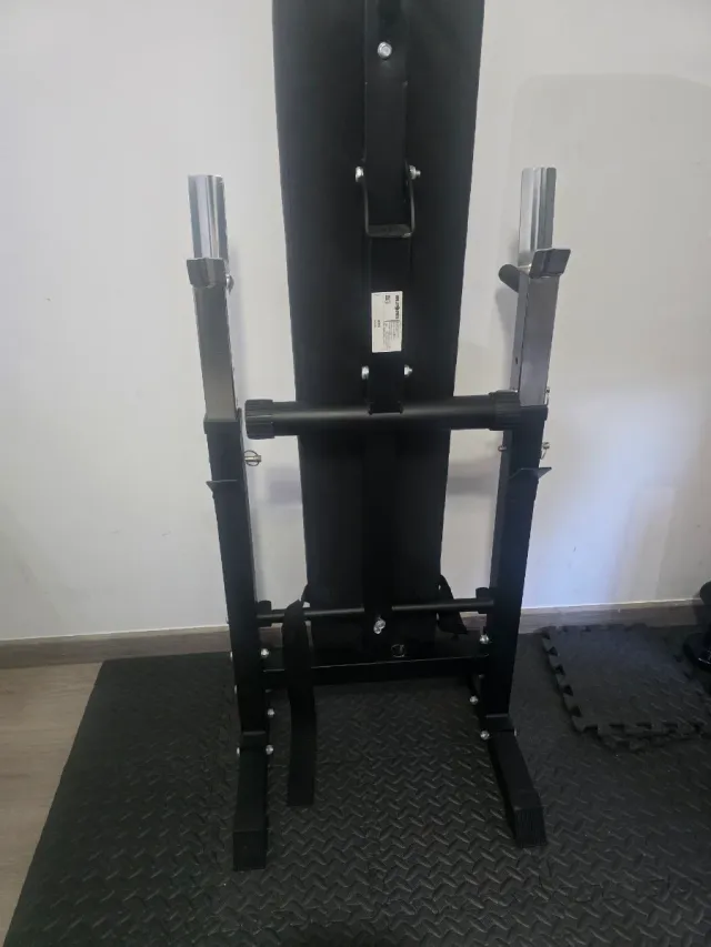 Banco de pesas y discos gimnasio