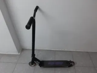 Scooter Venice Bloody Mary