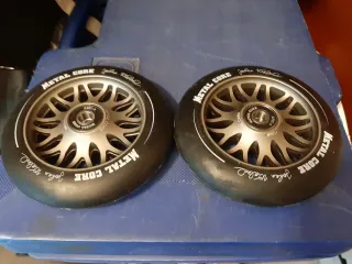 Scooter Venice Bloody Mary