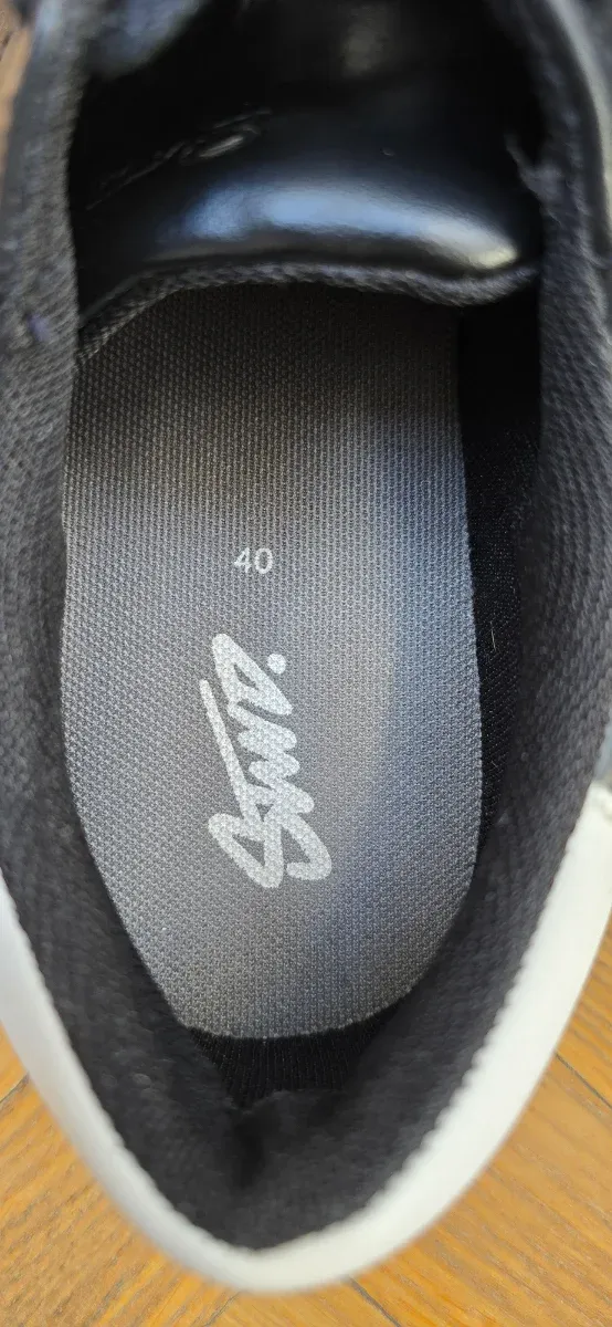 Zapatillas STWD Pull&Bear Negras y Blancas