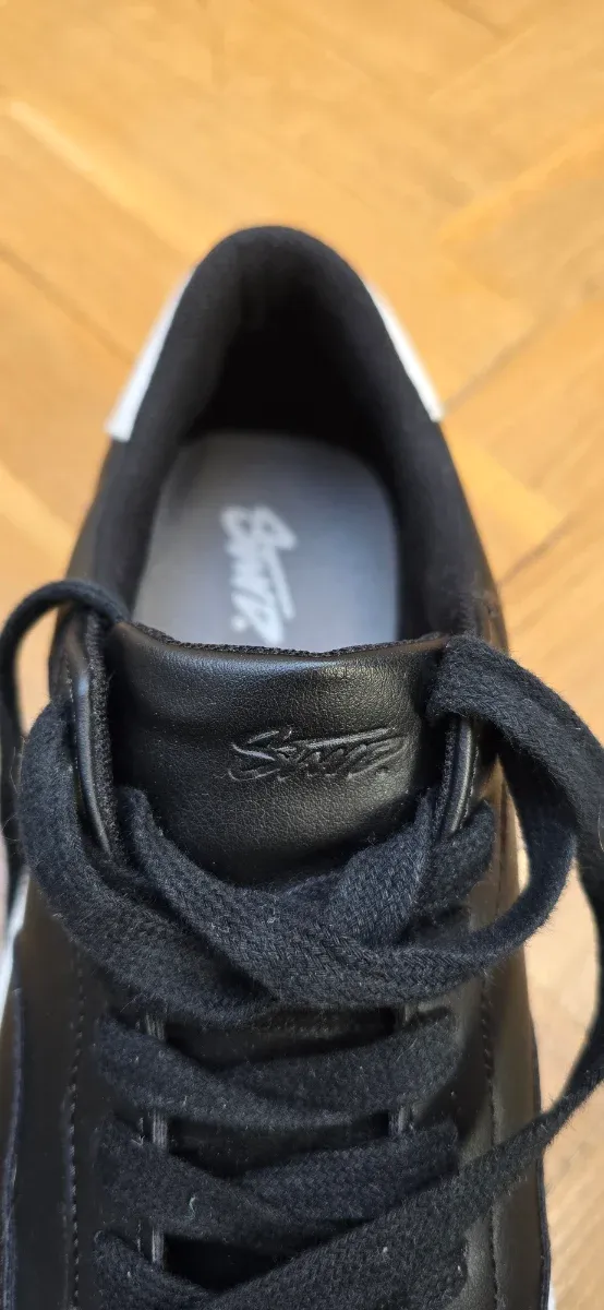 Zapatillas STWD Pull&Bear Negras y Blancas