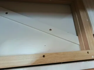 Escritorio moderno blanco y madera