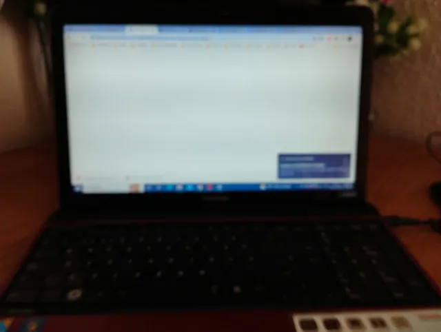 Portátil Toshiba Satellite L 655- 1 JV Granate