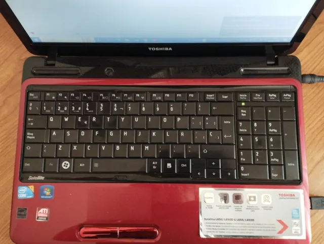 Portátil Toshiba Satellite L 655- 1 JV Granate