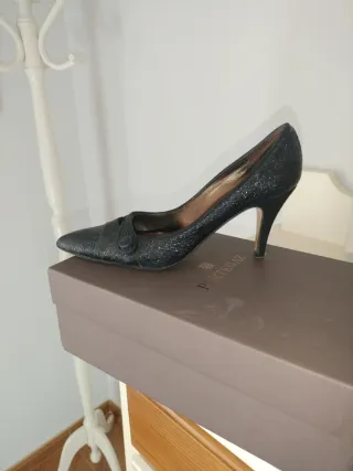 Zapatos de tacón Pertegaz negros De piel.