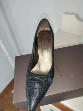 Zapatos de tacón Pertegaz negros De piel.