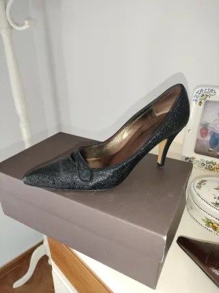 Zapatos de tacón Pertegaz negros De piel.