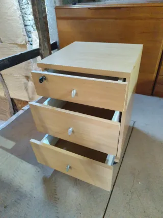 Mueble 3 cajones con ruedas