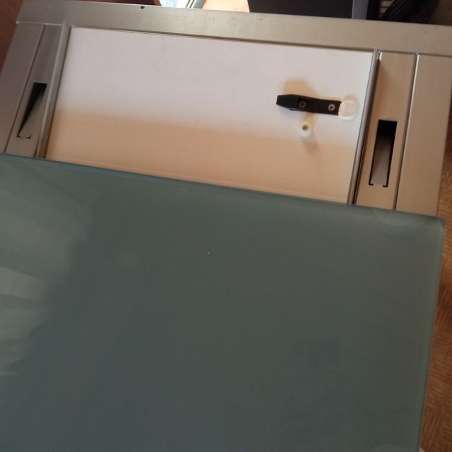 Mesa comedor cristal y madera pequeñas dimensiones