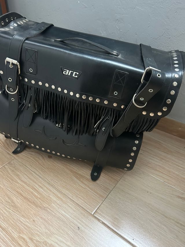 2 Maletas de Moto Cuero con Flecos