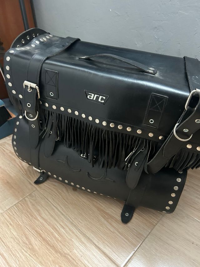 2 Maletas de Moto Cuero con Flecos