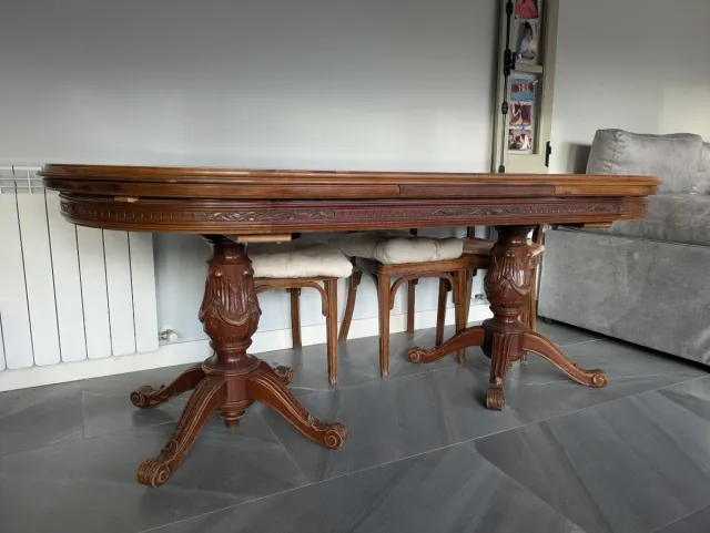 Mesa de comedor de madera maciza extensible