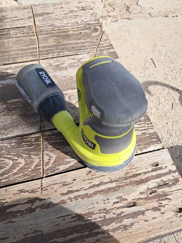 Lijadora orbital a batería Ryobi