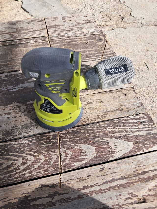 Lijadora orbital a batería Ryobi