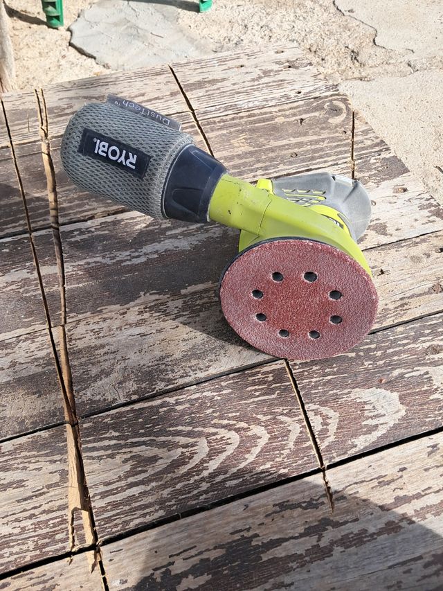 Lijadora orbital a batería Ryobi