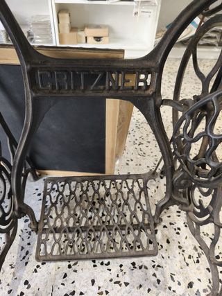 Máquina de coser Gritzner antigua