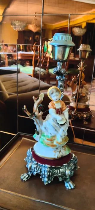 Coppia di lampade da tavolo antiche in porcellana