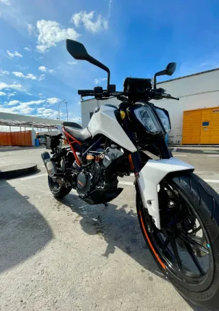 KTM Duke 125 2018. Moto muy mimada