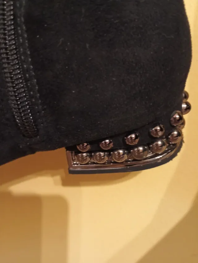 Botas altas negras T.38 detalle tacón ancho