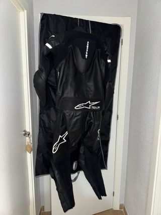 Mono Alpinestars GP Force Negro Talla 56