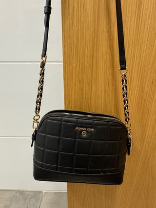 Bolso Michael Kors Negro Acolchado Cadena