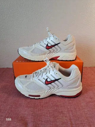 NIKE PEGASUS 2005 T42