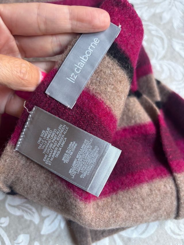 Conjunto bufanda y gorro a rayas